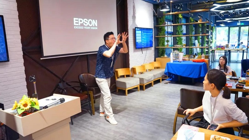 榜樣的力量丨MG不朽情緣物里9月份優(yōu)秀員工&優(yōu)秀新人表彰大會(huì)圓滿(mǎn)結(jié)束