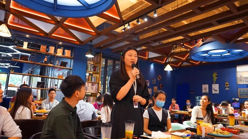 榜樣的力量丨MG不朽情緣物里9月份優(yōu)秀員工&優(yōu)秀新人表彰大會(huì)圓滿(mǎn)結(jié)束